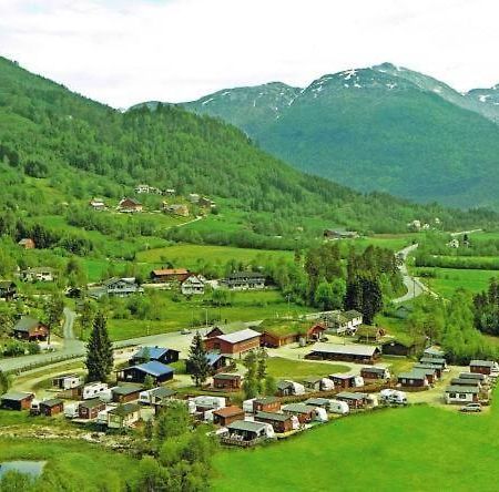 Midttun Camping Og Feriehytter Vossestrand Exterior foto