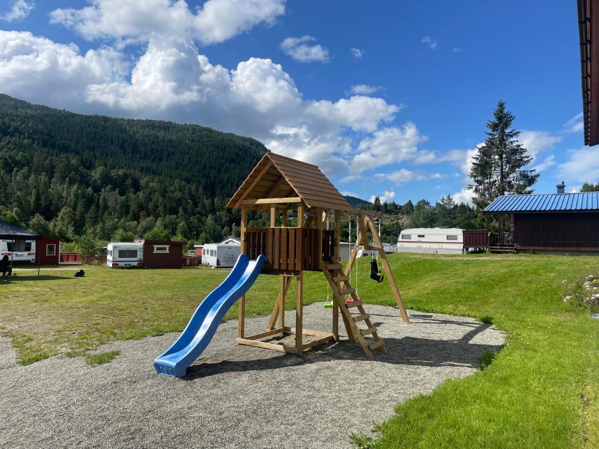 Midttun Camping Og Feriehytter Vossestrand Exterior foto