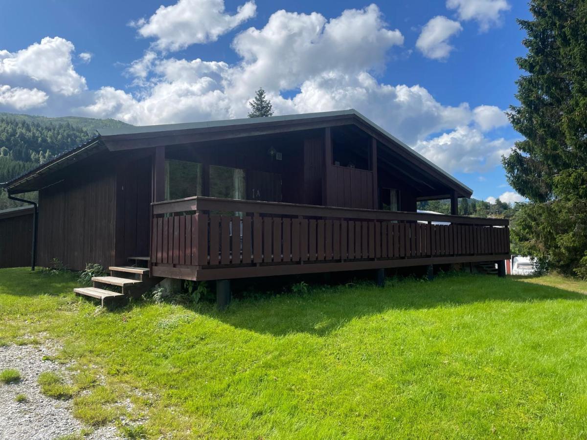 Midttun Camping Og Feriehytter Vossestrand Exterior foto